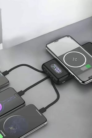 10.000 Mah Powerbank 4 Portlu Hızlı Şarj Dijital Göstergeli