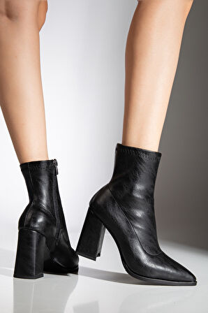 Hera Topuklu Sivri Burun Bot