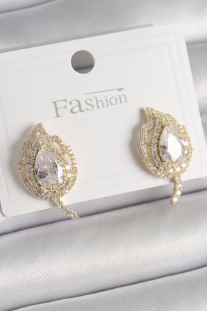 Pirinç Gold Renk Zirkon Taşlı Yaprak Model Kadın Küpe 5886