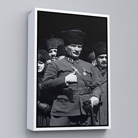 Beyaz Çerçeveli Atatürk Portre Tablosu Mustafa Kemal Atatürk Dikdörtgen Dekoratif Kanvas Tablo