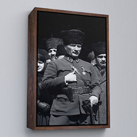 Beyaz Çerçeveli Atatürk Portre Tablosu Mustafa Kemal Atatürk Dikdörtgen Dekoratif Kanvas Tablo