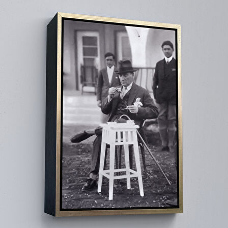 Altın Çerçeveli Atatürk Portre Tablosu Mustafa Kemal Atatürk Dikdörtgen Dekoratif Kanvas Tablo