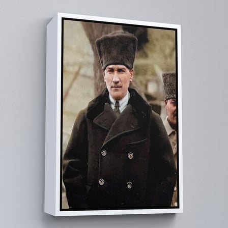 Siyah Çerçeveli Atatürk Portre Tablosu Mustafa Kemal Atatürk Dikdörtgen Dekoratif Kanvas Tablo