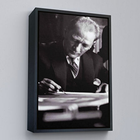 Altın Çerçeveli Atatürk Portre Tablosu Mustafa Kemal Atatürk Dikdörtgen Dekoratif Kanvas Tablo
