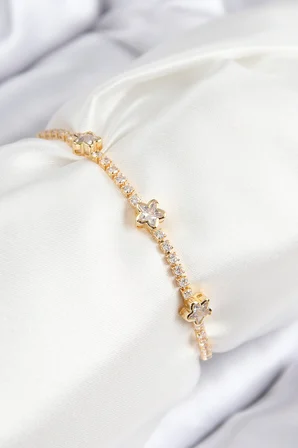 Pirinç Zirkon Taşlı Yıldız Model Gold Renk Asansörlü Kadın Bileklik 5886
