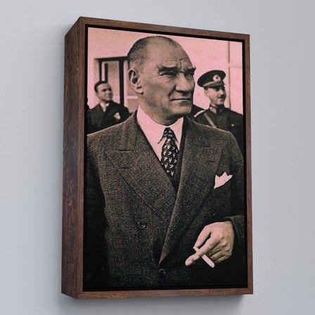 Kahverengi Çerçeveli Atatürk Portre Tablosu Mustafa Kemal Atatürk Dikdörtgen Dekoratif Kanvas Tablo