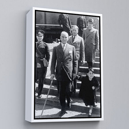 Beyaz Çerçeveli Atatürk Portre Tablosu Mustafa Kemal Atatürk Dikdörtgen Dekoratif Kanvas Tablo
