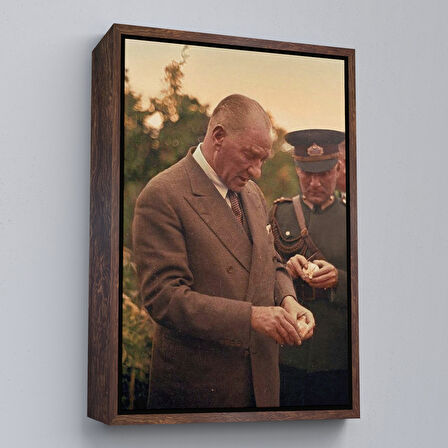 Beyaz Çerçeveli Atatürk Portre Tablosu Mustafa Kemal Atatürk Dikdörtgen Dekoratif Kanvas Tablo