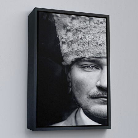 Altın Çerçeveli Atatürk Portre Tablosu Mustafa Kemal Atatürk Dikdörtgen Dekoratif Kanvas Tablo