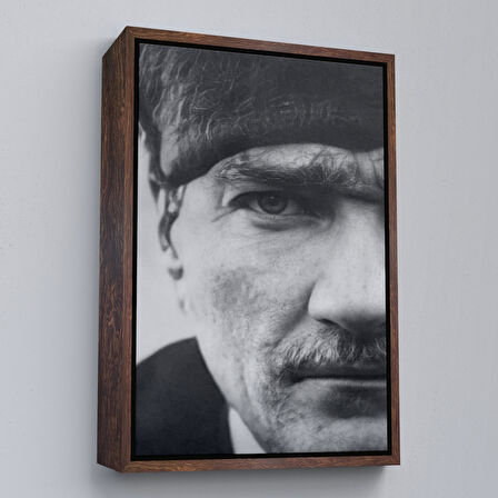 Beyaz Çerçeveli Atatürk Portre Tablosu Mustafa Kemal Atatürk Dikdörtgen Dekoratif Kanvas Tablo