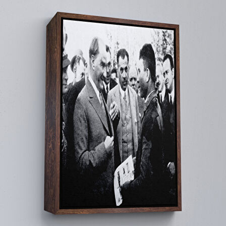Siyah Çerçeveli Atatürk Portre Tablosu Mustafa Kemal Atatürk Dikdörtgen Dekoratif Kanvas Tablo