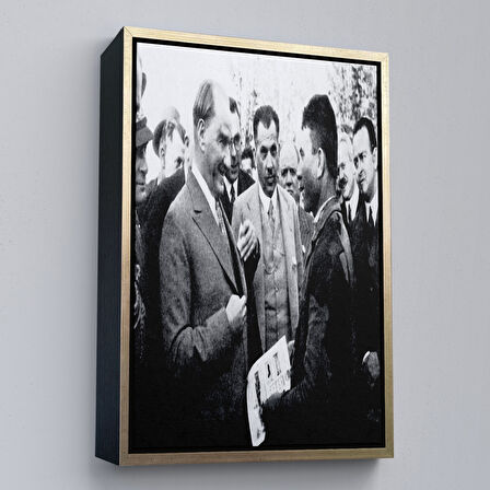 Siyah Çerçeveli Atatürk Portre Tablosu Mustafa Kemal Atatürk Dikdörtgen Dekoratif Kanvas Tablo