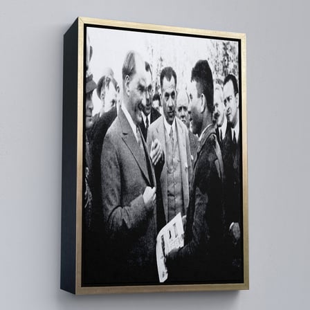 Altın Çerçeveli Atatürk Portre Tablosu Mustafa Kemal Atatürk Dikdörtgen Dekoratif Kanvas Tablo