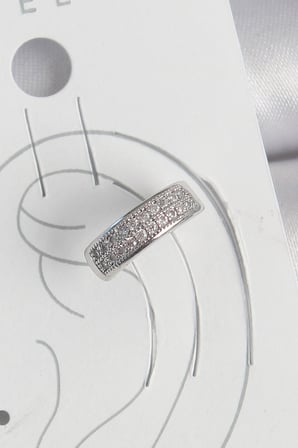 Pirinç Gümüş Renk Zirkon Taşlı Kıkırdak Model Kadın Küpe 5886