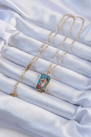 316L Çelik Zincir Altın Renk Taç ve Kız Figürlü Renkli Mineli Tarot Kolye 5886