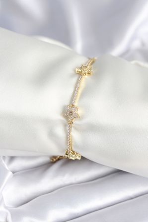 Pirinç Gold Renk Yıldız Model Kadın Bileklik 5886