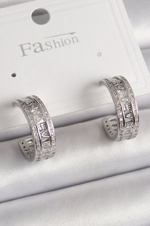 Pirinç Gümüş Renk Zirkon Taşlı İşleme Detay Halka Model Kadın Küpe 5886