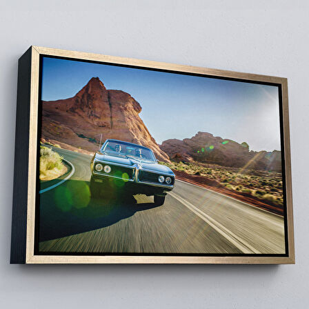 Kahverengi Çerçeveli Çölde Eski Araba Dekoratif Kanvas Duvar Tablosu