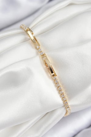 Pirinç Zirkon Taşlı Pembe Kalp Model Gold Renk Kadın Bileklik 5886