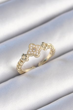 Pirinç Gold Renk İncili Yonca Model Zirkon Taş Detay Kadın Yüzük 5886