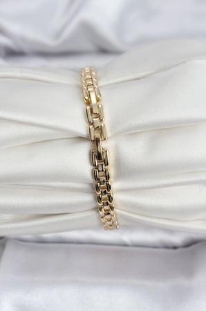 14K Gold Renk Kaplama Zirkon Kare Taşlı CM Kadın Bileklik 5886