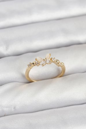 Kelebek Model Gold Renk Pirinç Kadın Yüzük 5886