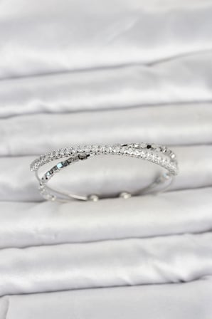 Pirinç Gümüş Renk Zirkon Taşlı ve Dorika Model Kadın Bileklik 5886