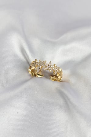 Gold Renk Pirinç Sıralı Yıldız Model Zirkon Taşlı Kadın Yüzük 5886
