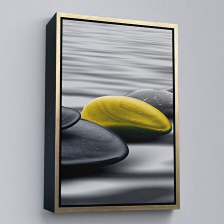 Siyah Çerçeveli Sudaki Soyut Taşlar Tablosu