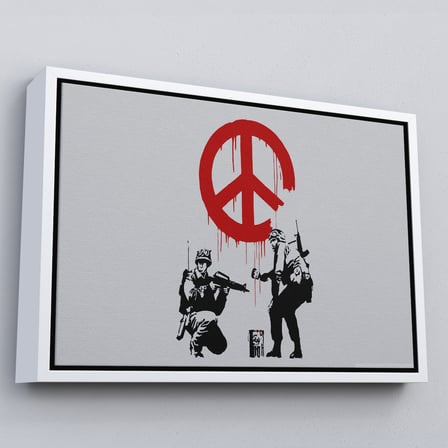 Kahverengi Çerçeveli Bansky, Barış İşareti Yapan Askerler Kanvas Tablosu