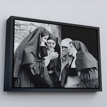 Siyah Çerçeveli Sigara İçen Rahibeler Vintage Fotoğraf Tablo, Siyah ve Beyaz Kanvas Tablo