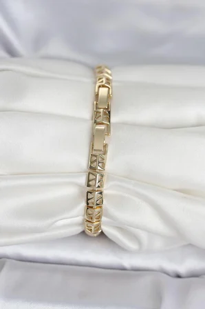 Xuping Zirkon Taşlı Gold Renk Kadın Bileklik 5886