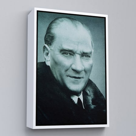 Altın Çerçeveli Atatürk Portre Tablosu Mustafa Kemal Atatürk Dikdörtgen Dekoratif Kanvas Tablo