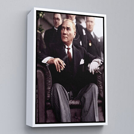 Siyah Çerçeveli Atatürk Portre Tablosu Mustafa Kemal Atatürk Dikdörtgen Dekoratif Kanvas Tablo