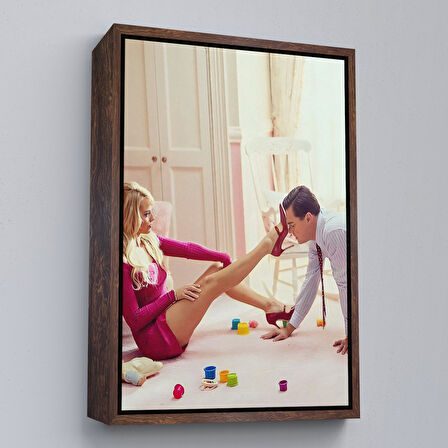 Siyah Çerçeveli Leonardo Di Caprio ve Margot Robbie The Wolf of Wall Street Filmi Tablo