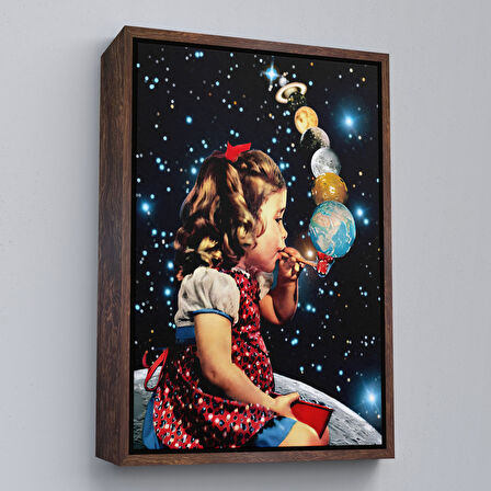 Siyah Çerçeveli Galaksiler İle Oynayan Kız Çocuğu Tablosu