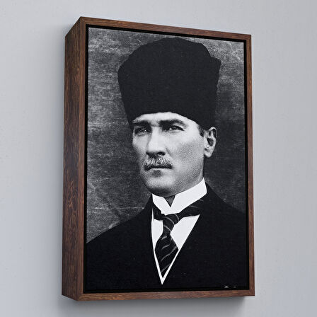Siyah Çerçeveli Atatürk Portre Tablosu Mustafa Kemal Atatürk Dikdörtgen Dekoratif Kanvas Tablo