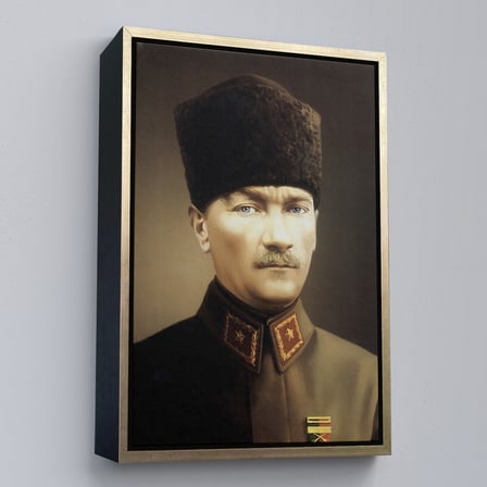 Kahverengi Çerçeveli Atatürk Portre Tablosu Mustafa Kemal Atatürk Dikdörtgen Dekoratif Kanvas Tablo