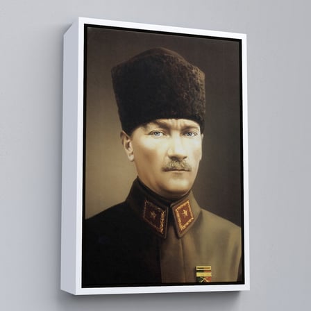 Beyaz Çerçeveli Atatürk Portre Tablosu Mustafa Kemal Atatürk Dikdörtgen Dekoratif Kanvas Tablo