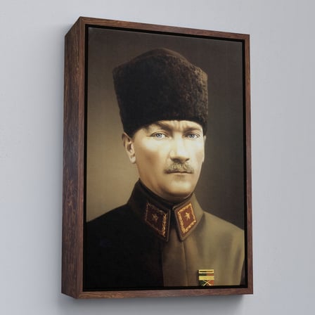 Beyaz Çerçeveli Atatürk Portre Tablosu Mustafa Kemal Atatürk Dikdörtgen Dekoratif Kanvas Tablo