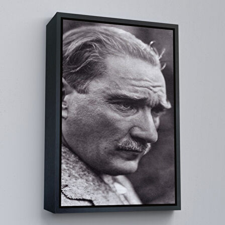 Beyaz Çerçeveli Mustafa Kemal Atatürk Yakın Çekim Duvar Tablosu