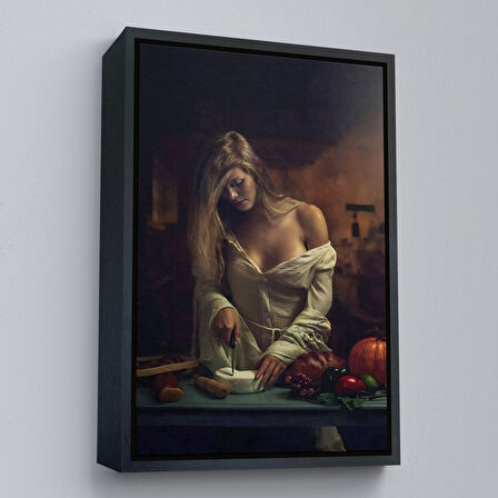 Siyah Çerçeveli Peynir Kesen Güzel Kadın Dekoratif Duvar Tablosu