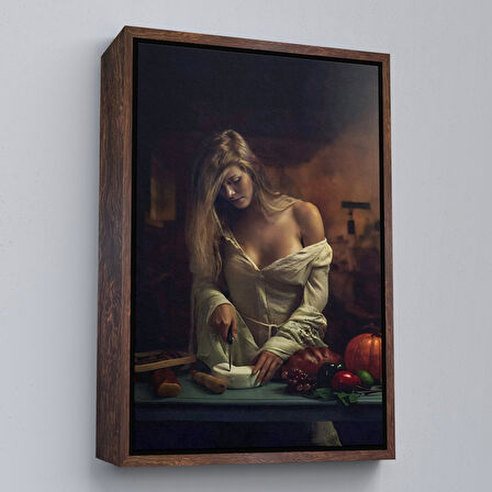 Siyah Çerçeveli Peynir Kesen Güzel Kadın Dekoratif Duvar Tablosu