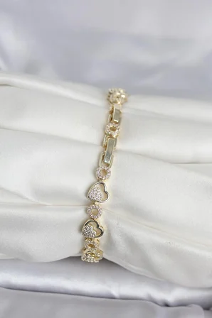 Pirinç Gold Renk Zirkon Taşlı Kalp Model Kadın Bileklik 5886