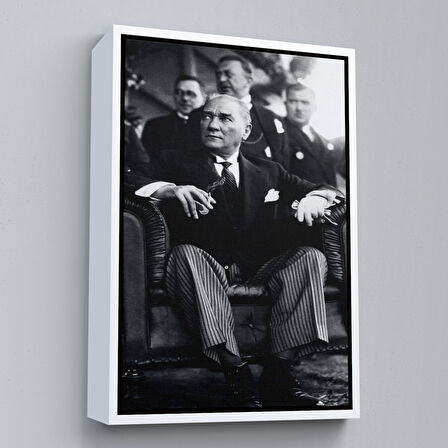 Beyaz Çerçeveli Atatürk Portre Tablosu Mustafa Kemal Atatürk Dikdörtgen Dekoratif Kanvas Tablo
