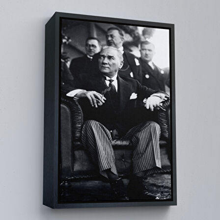 Kahverengi Çerçeveli Atatürk Portre Tablosu Mustafa Kemal Atatürk Dikdörtgen Dekoratif Kanvas Tablo