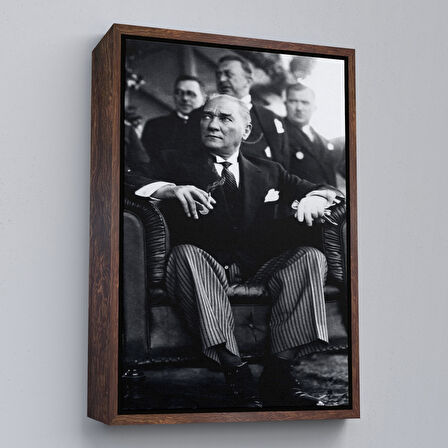Kahverengi Çerçeveli Atatürk Portre Tablosu Mustafa Kemal Atatürk Dikdörtgen Dekoratif Kanvas Tablo