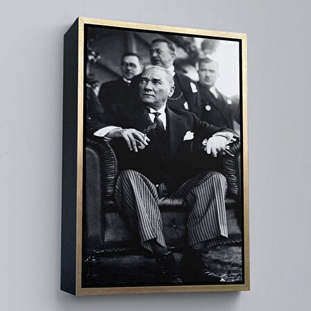 Kahverengi Çerçeveli Atatürk Portre Tablosu Mustafa Kemal Atatürk Dikdörtgen Dekoratif Kanvas Tablo