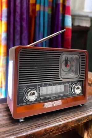Nostaljik Radyo USBAUX Ve SD Kart Girişli Bluetooth Bağlantılı