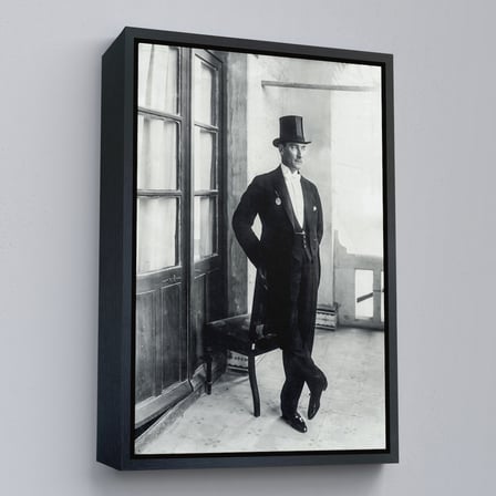 Beyaz Çerçeveli Atatürk Portre Tablosu Mustafa Kemal Atatürk Dikdörtgen Dekoratif Kanvas Tablo